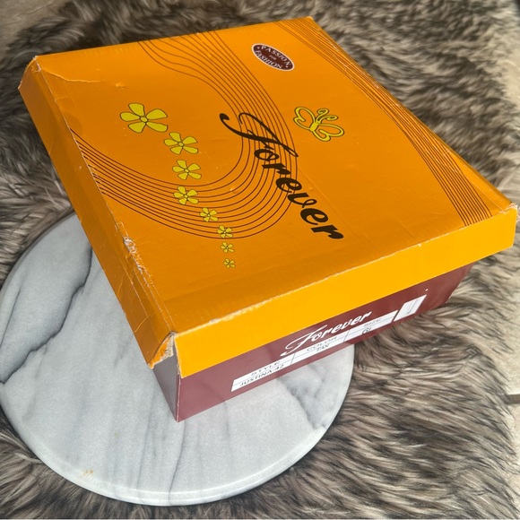 NIB Forever Justina Boots - Picture 14 of 14